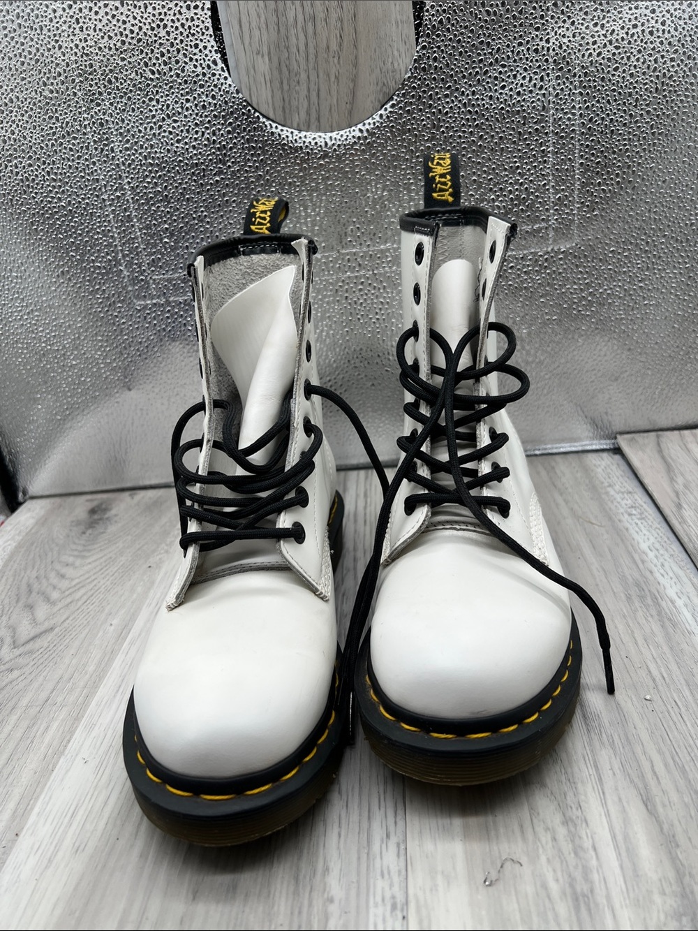 Dr. Martens 11821 Women’s Size 6 White Smooth Leather Combat Boots